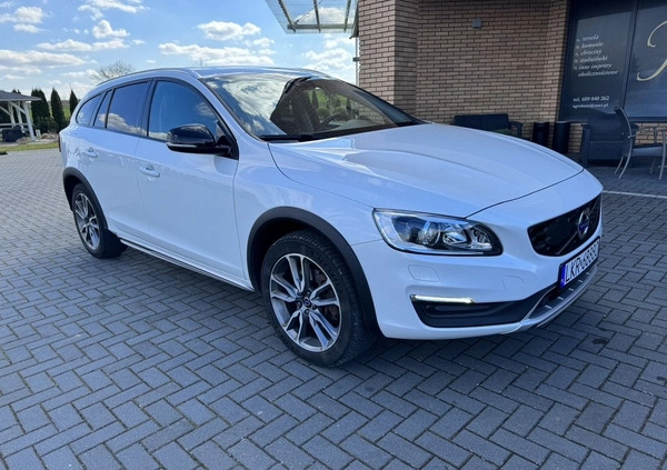 Volvo V60 Cross Country cena 81900 przebieg: 141000, rok produkcji 2018 z Modliborzyce małe 191